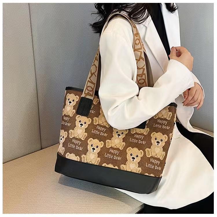 (Stock clearance sale) Women's shoulder bag with zipper, large bear design, 3 colors, can hold a lot of items, Korean style. 5