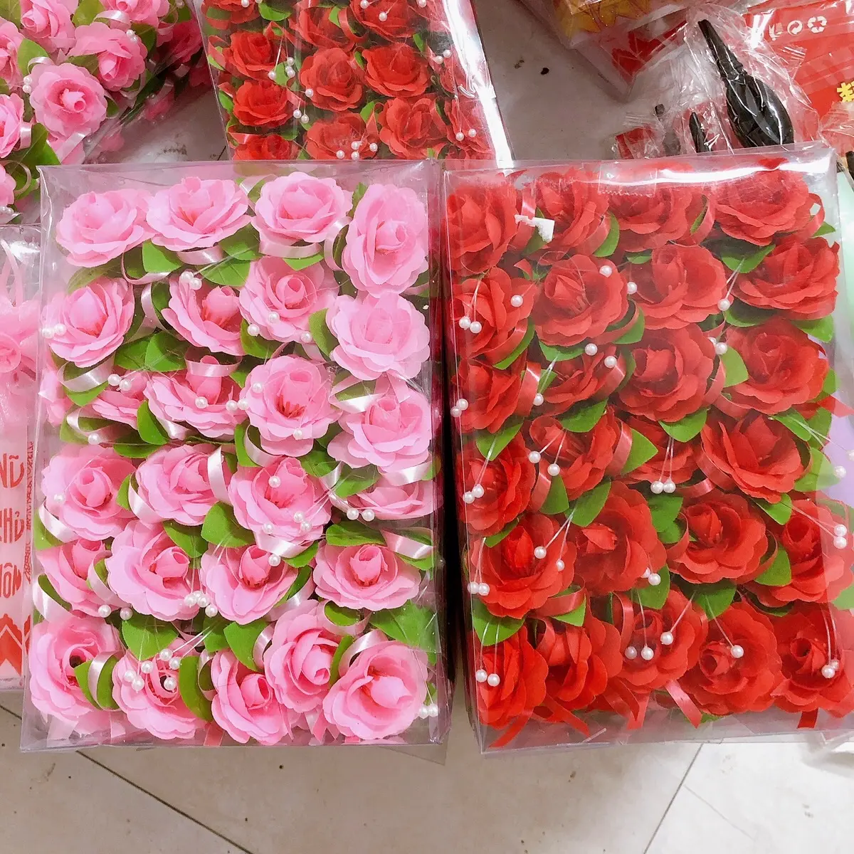 Bông cài áo đám cưới hàng cao cấp( màu đỏ/ hồng)