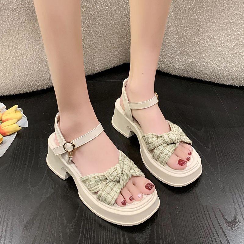 Product Introduction of Dép Sandal Đế Xuồng Đế Dày, Dành Cho Nữ, Thích Hợp Mặc Ngoài Trời, Thời Trang Phong Cách Hàn Quốc Mới, Dễ Phối Đồ, Không Trơn Trượt, Thiết Kế Hở Ngón Chân, Thích Hợp Cho Mùa Hè 2024, Giày 7
