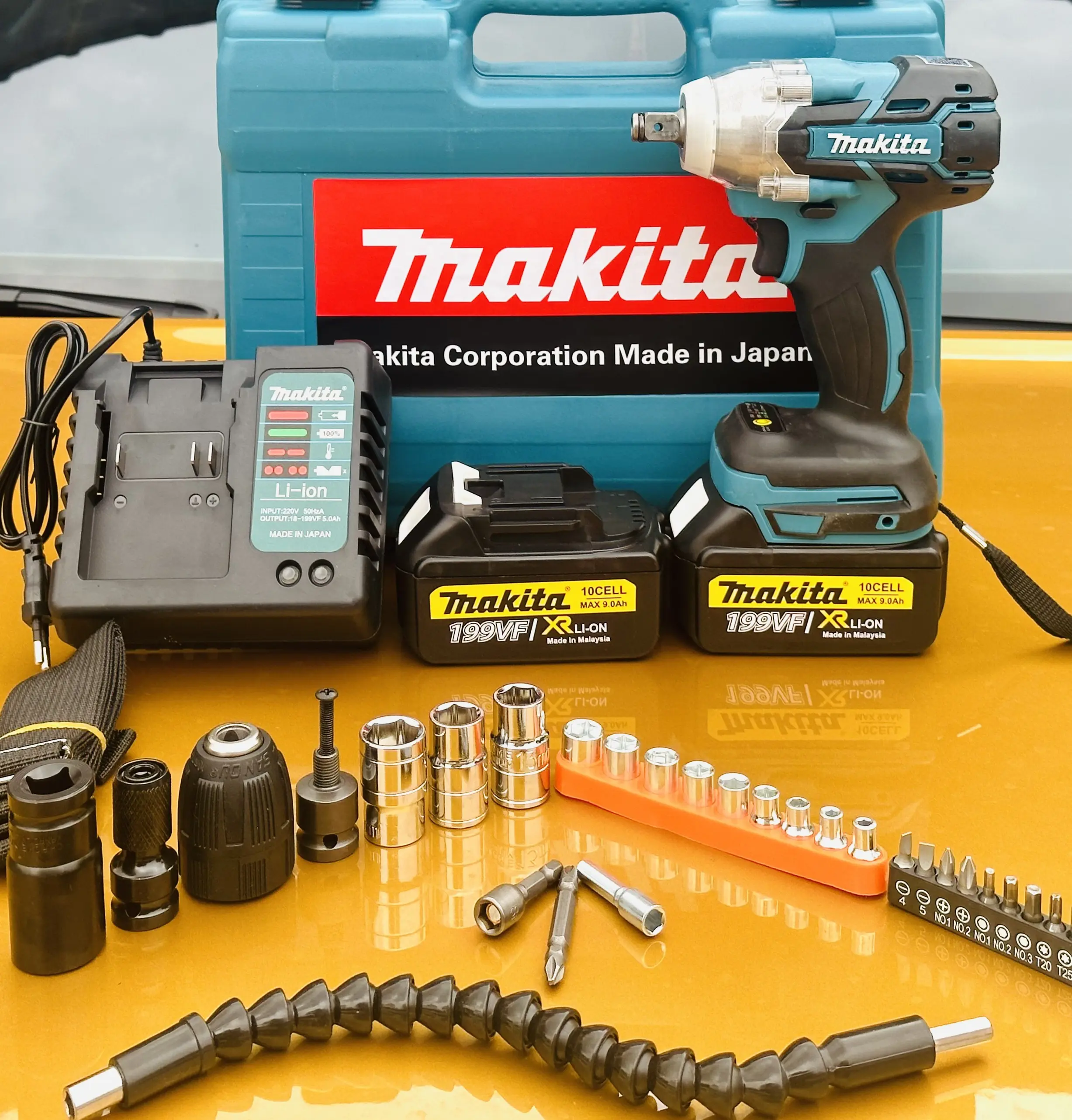 Máy siết bulong Makita 199V động cơ không chổi than 3 chức năng khoan tường , bắt vít, siết ốc + Tặng kèm 30 món phụ kiện đầy đủ