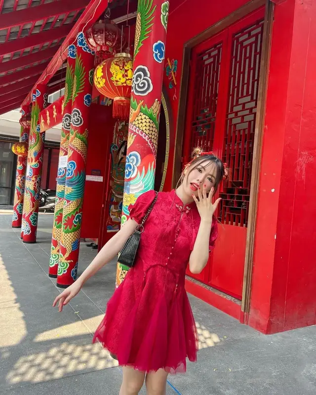 NV568 Váy tết 2024 sườn xám cách tân Váy nữ xinh dáng chữ a vải gấm hoa phối voan Women Dress Kem 8