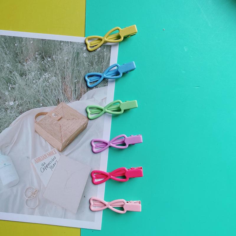 Product Introduction of Kẹp Tóc Hình Thỏ Trái Tim Đôi Ngôi Sao Tráng Men, Màu Pastel 4Cm, Phụ Kiện Tóc Dễ Thương, Kẹp Bên, Phụ Kiện Tóc Mái, Kiểu 8 Nơ 1