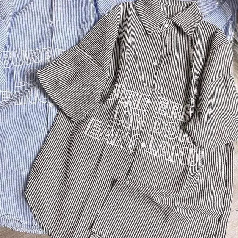 Áo sơ mi tay lỡ kẻ sọc Bur Top Nữ Women Shirt Cổ Tròn 2