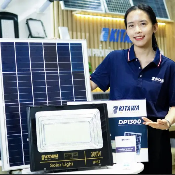 ĐÈN PHA NĂNG LƯỢNG MẶT TRỜI KITAWA 300W TẤM PIN MONO