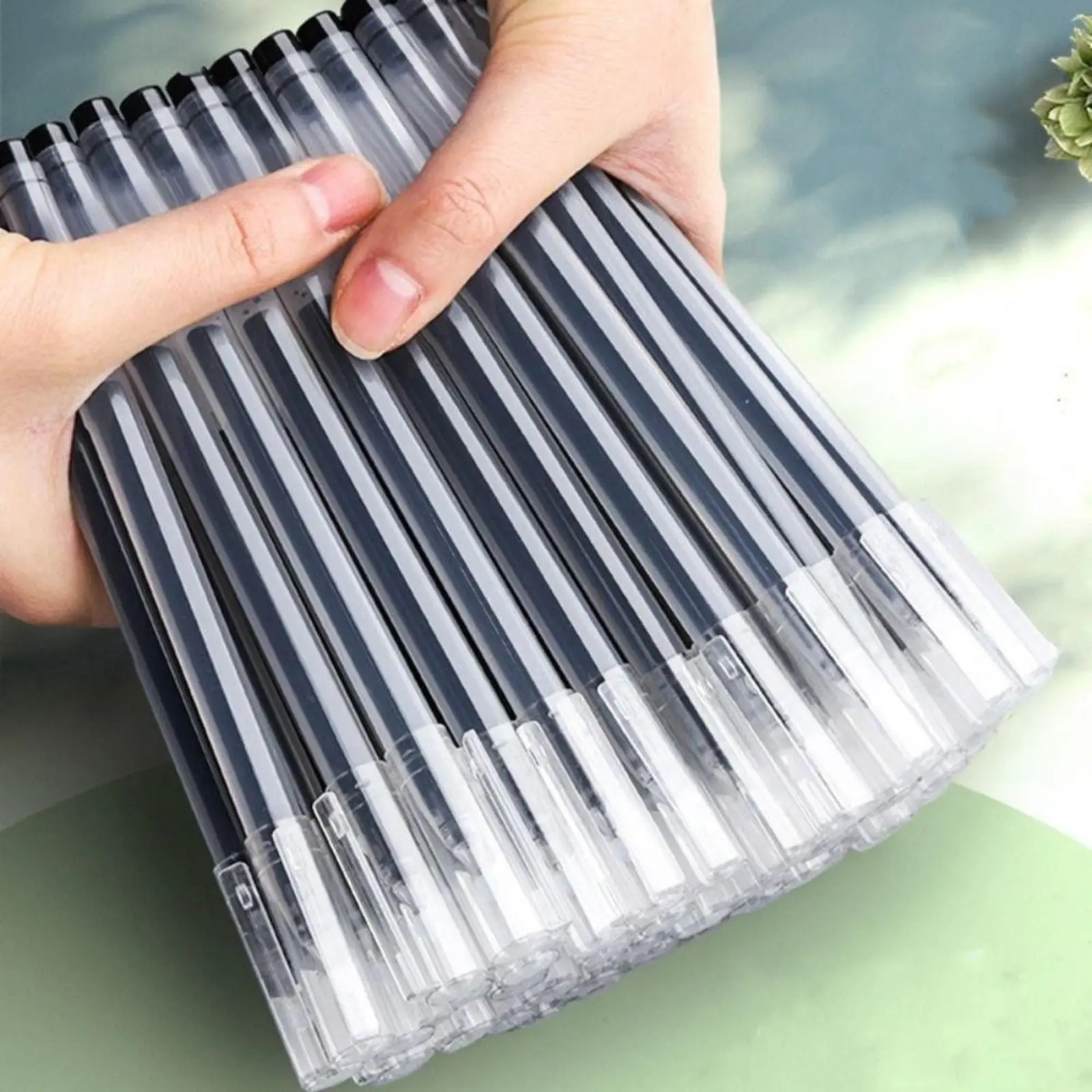 Combo 50 Bút Gel Viết Tiếng Trung Vỏ Trong Suốt Mực Xanh Mực Đen Của muji Ngòi Bút 0.5mm Dành Cho Học Sinh, Đồ Dùng Học Tập, Bút Mực Vô Tri  1k, Bút Viết Không Lem, Bút Chép Kinh bút  không  ngòi