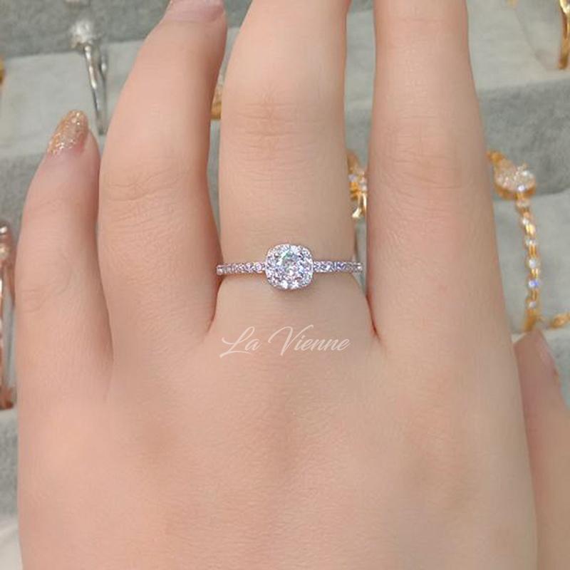 Ibu Cincin Titanium Wanita Anti Karat - Perhiasan Perempuan Mewah Elegan Silver Rings Permata 1