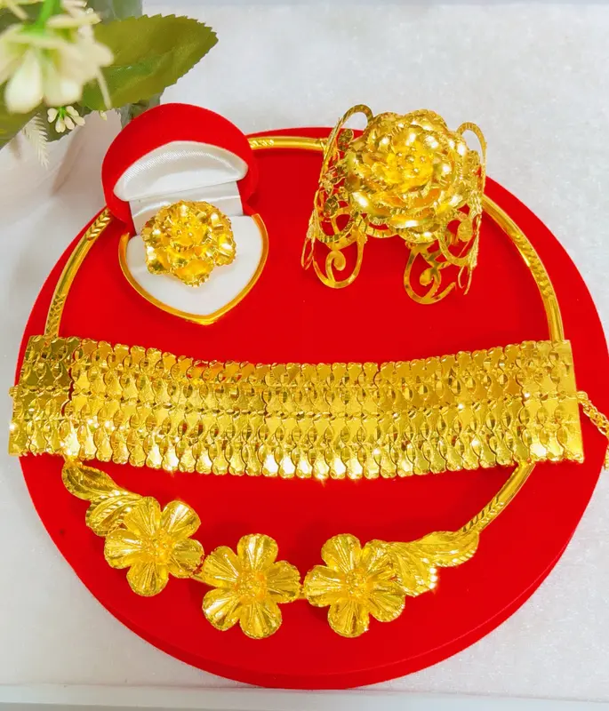 Set bộ trang sức cưới hoa mai chuẩn màu 24.k có hộp nhung 3