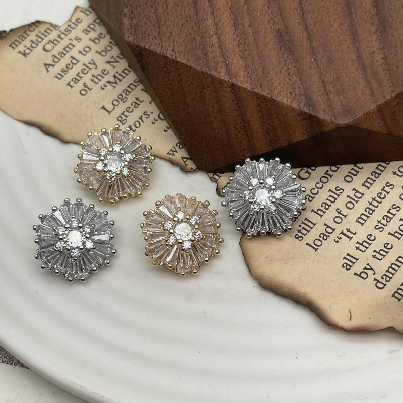 Product Introduction of 5 PCS DIY Crafts Zircon Rhinestone Buttons Flower Zircon Rhinestone Buttons 16mm Buttons for Sewing Fancy Wedding 14