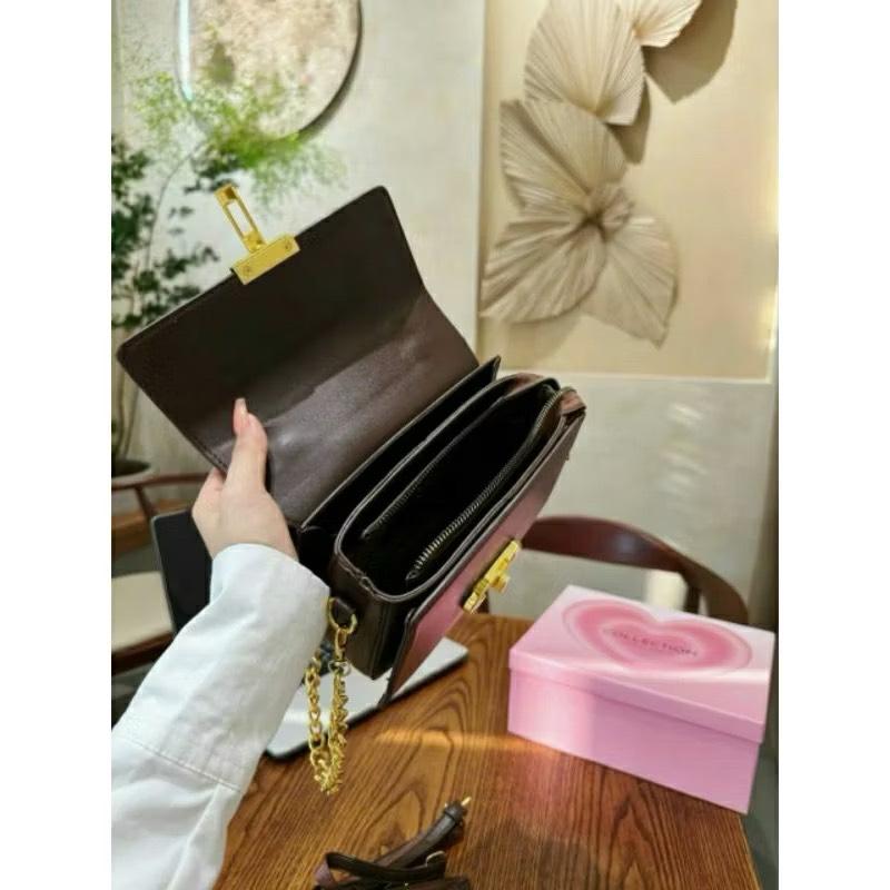 Product Introduction of Túi Xách Nữ ,Túi Đeo Chéo Nữ ,Túi Đeo Vai Cực Xinh Khóa T Size 20cm Có 3 Ngăn 12
