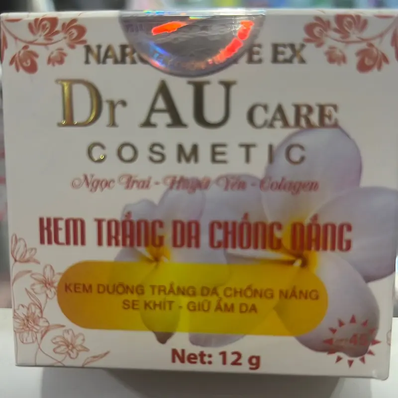 Kem dưỡng trắng da chống nắng SPF 45 2