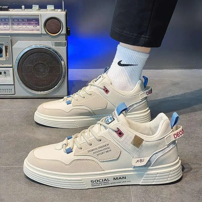 Summer men's 2025 new breathable odor proof canvas board for work, non slip sports and leisure, small white trendy shoes