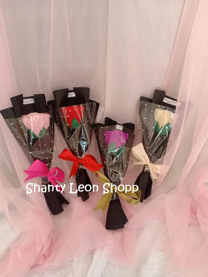Single Flowers / Buket Wisuda rose MAWAR MAGENTA murah (bungkus hitam)