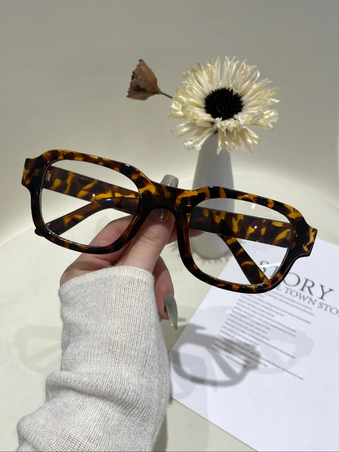 Simple Anti-blue Light Tortoiseshell Eyeglasses, Basic Flat Frame Fashion Eyeglasses for Women & Men, Fashion Eyeglasses for Clothing Decor