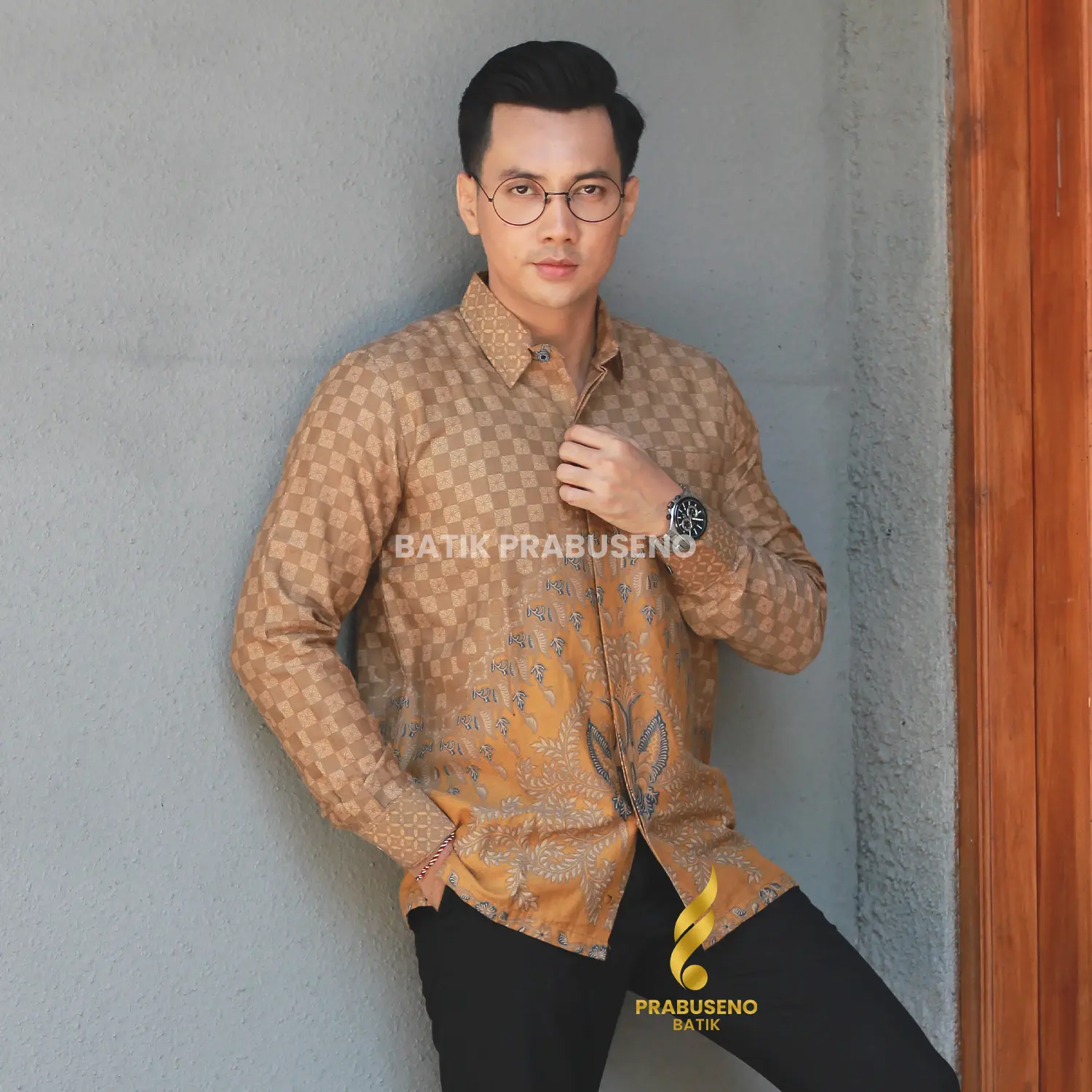 MOTIF YODHAMAS DOBBY REGULER BATIK PRABUSENO Rekomendasi Baju Kemeja Pria Prabuseno Lengan Panjang Premium Modern Katun Printing Dewasa Terbaru 2023 Style Styling Kekinian Kerja Kantoran Mewah Motif Trendy Keren