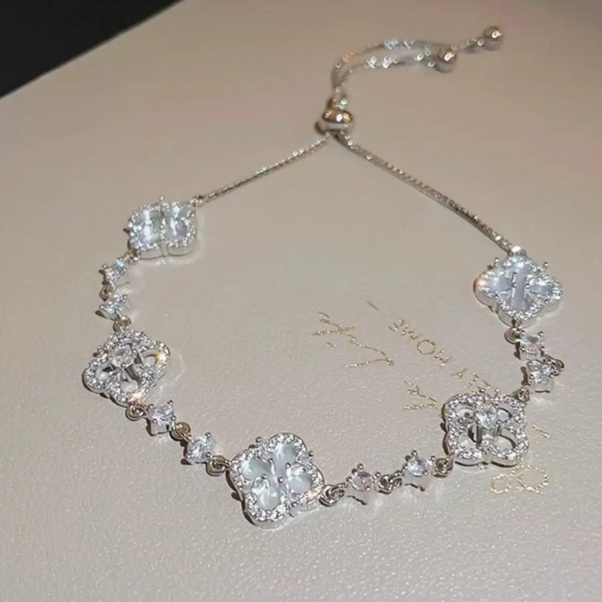 Popular Four-Petal Flower Zircon Flower Bracelet Light Luxury High Sense Temperament Adjustable Bracelet New Bracelet for Women customised  bracelets byzantine  bracelet gelang  bidara kurapika  chains energy  stones protection  bracelet
