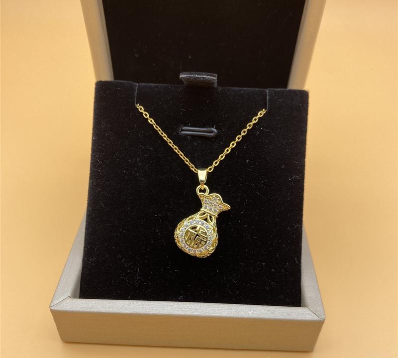 Product Introduction of Titanium Steel Lucky Lucky Bag Girls' Necklace Fashionable All-Match Hollow-out Fu Purse Stainless Steel Clavicle Chain No Rust No Blackness No Fading No Itching Gift for Wife Mother Girlfriend Girlfriends 0