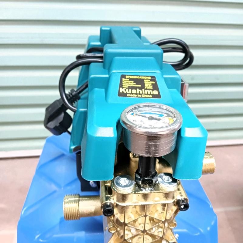 máy rửa xe hay còn gọi là máy xịt rửa đa năng kusima 3