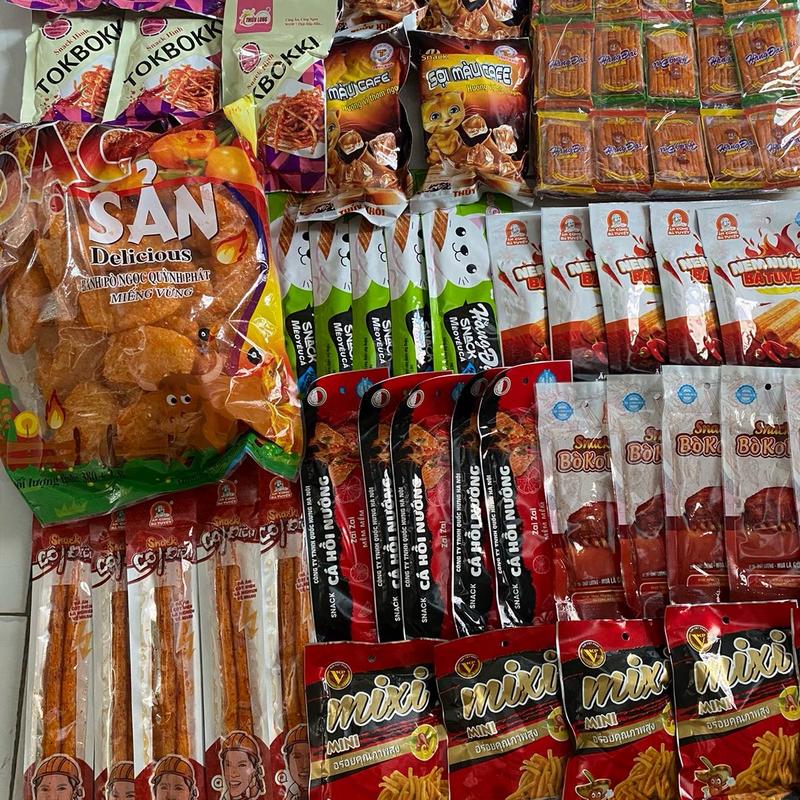combo 160 món ăn vặt snack cay cay 5 tokbokki 5 sợi màu cafe 60 sanck hằng đại 1 đặc sản bánh rán pò 60 miếng,5 mèo yêu cá ,5 nem nướng phên 5 cá hồi nướng 5 bò kobe 5 mixi,5 sanck cột điện