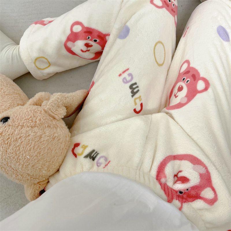 Product Introduction of Quần Ngủ, Thiết Kế Hoạt Hình Thịnh Hành, Chất Liệu vải nỉ Ấm Áp, Thích Hợp Cho Mùa Thu Và Mùa Đông, Với Coral Và Nhung, Đệm Dày, Thích Hợp Cho Ký Túc Xá Sinh Viên, Phong Cách Lười Biếng 3