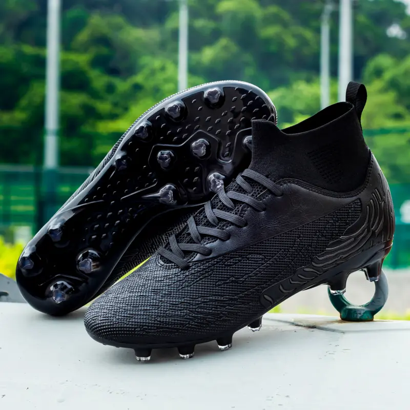 （SIZE 32-46）Ready Stock Unisex Plus Size Football Shoes Outdoor Futsal Soccer Shoes Non-slip Training Shoes