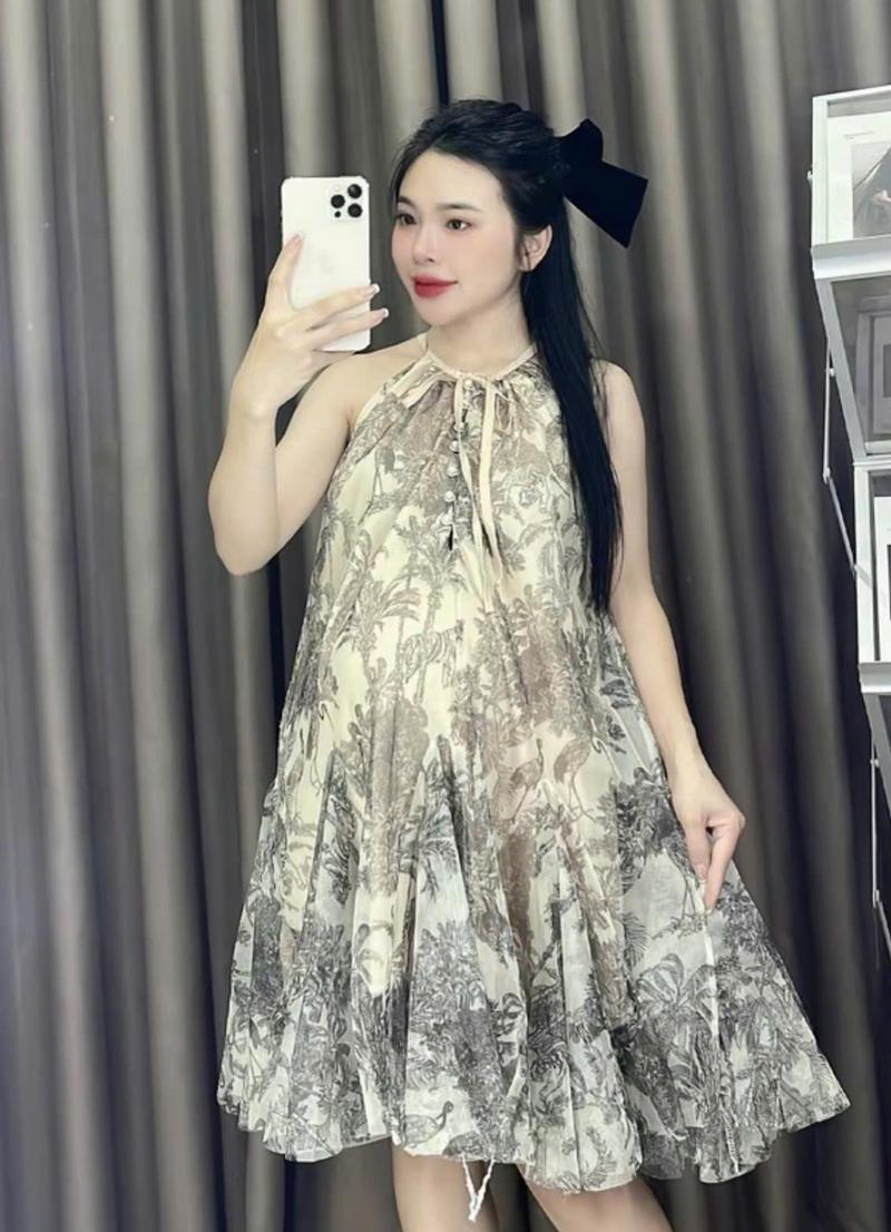 Product Introduction of Váy thiết kế Bycenci in họa tiết chất liệu vải voan, cúc ngọc, cổ yến dây rút điều chỉnh thoải mái - Women Dress 5