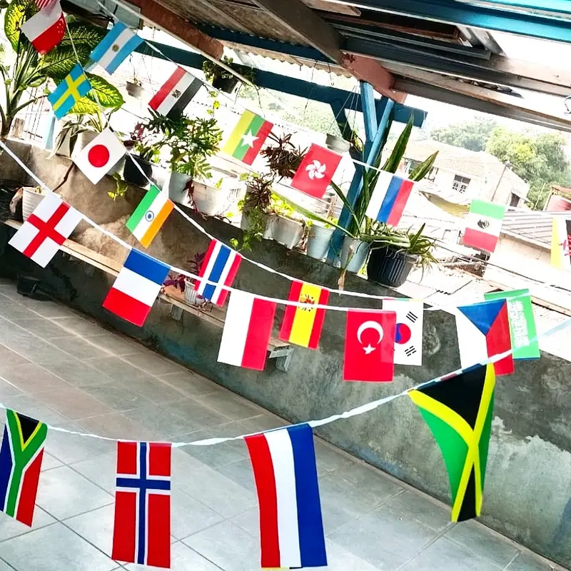 Bendera Renteng Negara Isi 50 bendera negara Bendera Renceng Negara 2