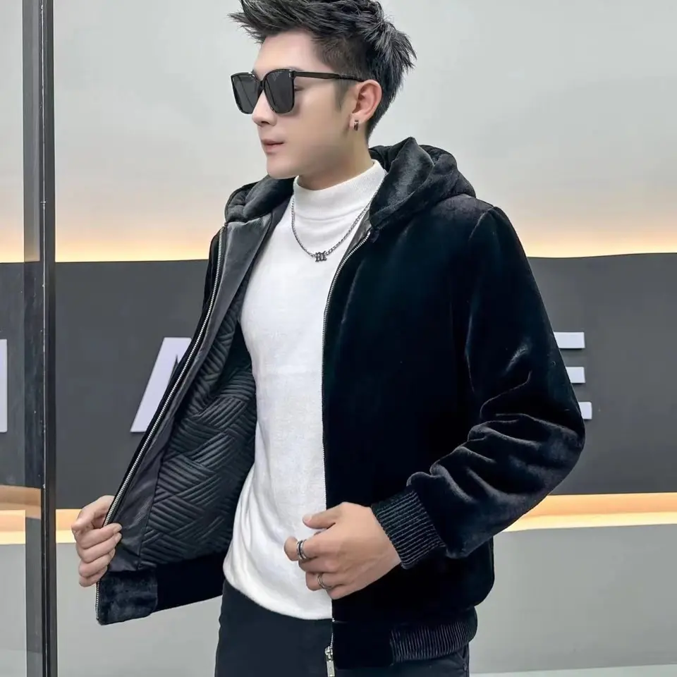 Áo khoác lông nhung nam.