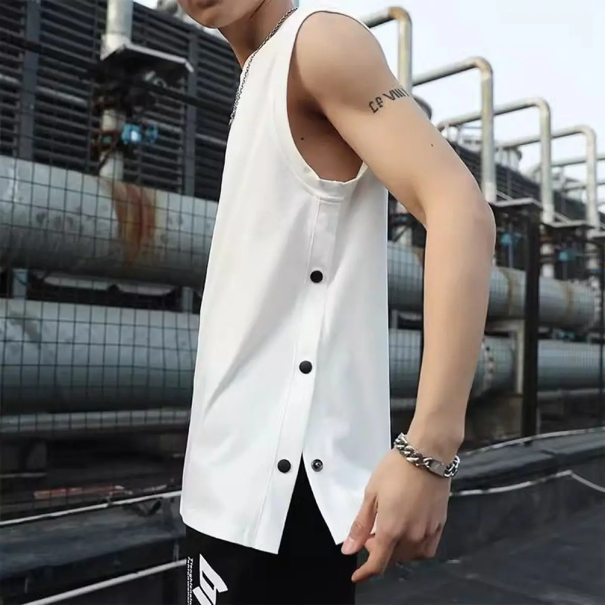 2025 summer vest men's summer new thin loose waistcoat sleeveless breasted top trend tide brand split sports undershirt