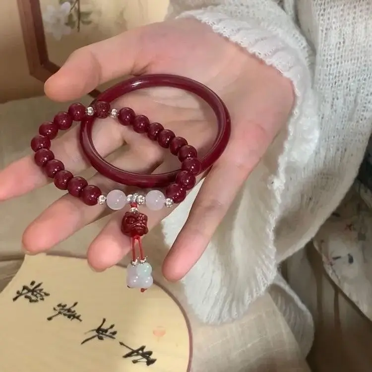 New Chinese retro style lion bracelet for women, natal year high-end beaded bracelet, simple jingle bracelet bracelet accessories, men's and women's bracelet bracelet bracelet.