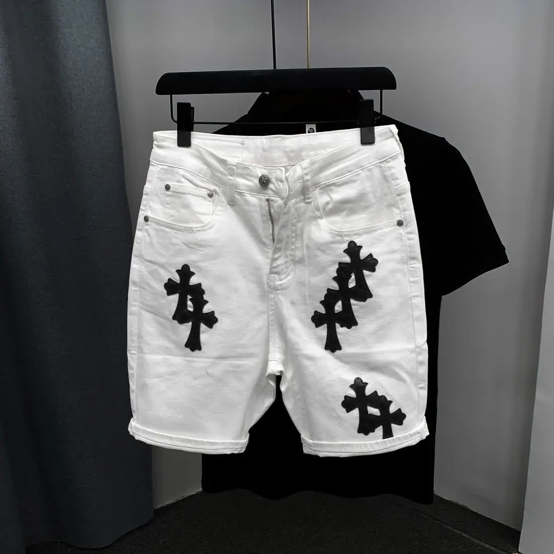 Quần Soóc Denim, Thương Hiệu Phổ Biến Ngầu, Thiết Kế Chắp Vá Bằng Da Chéo, Quần Bút Chì, Quần Co Giãn Dài Đầu Gối, Thích Hợp Cho Bé Trai, Hàng Mới Về Mùa Hè 2024