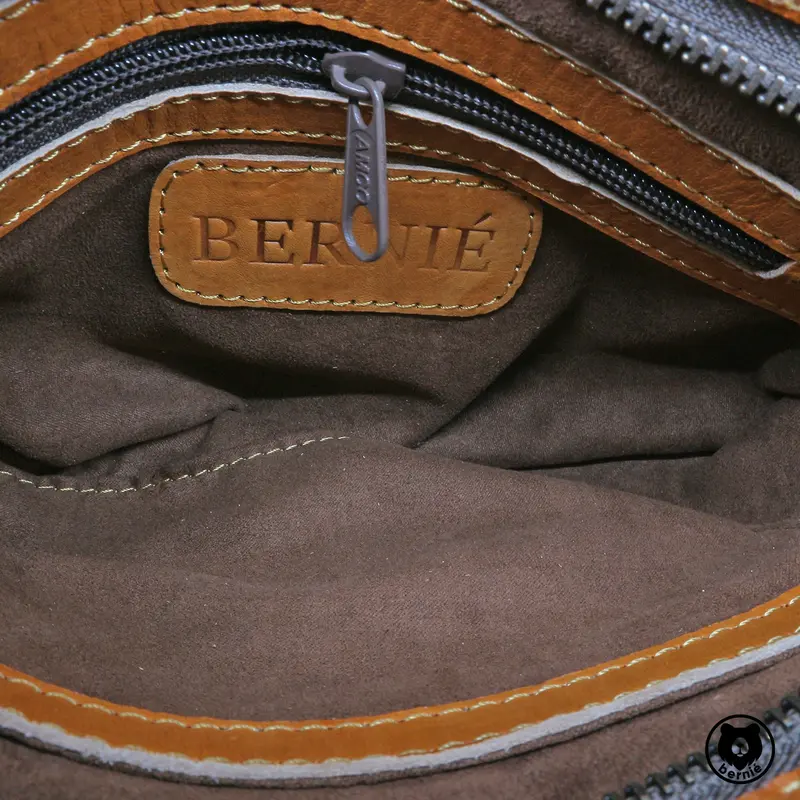 Tas Kulit Selempang Wanita Bernie Leather Hawa Tan 5