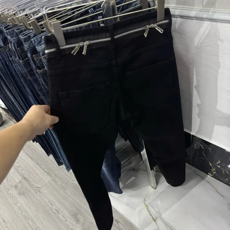 Quần Bò Khoá Hông 4 Khoá Hàng 4 cúc phom côn Nam