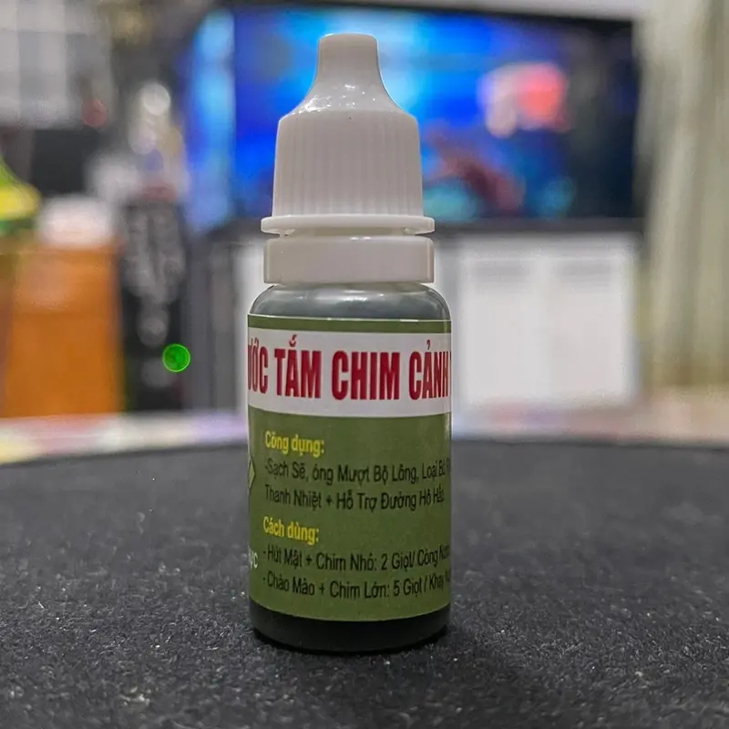Nước Tắm Chim Cảnh 10ml Trưởng Trọng . Sạch Sẽ , Óng Mượt Bộ Lông 2
