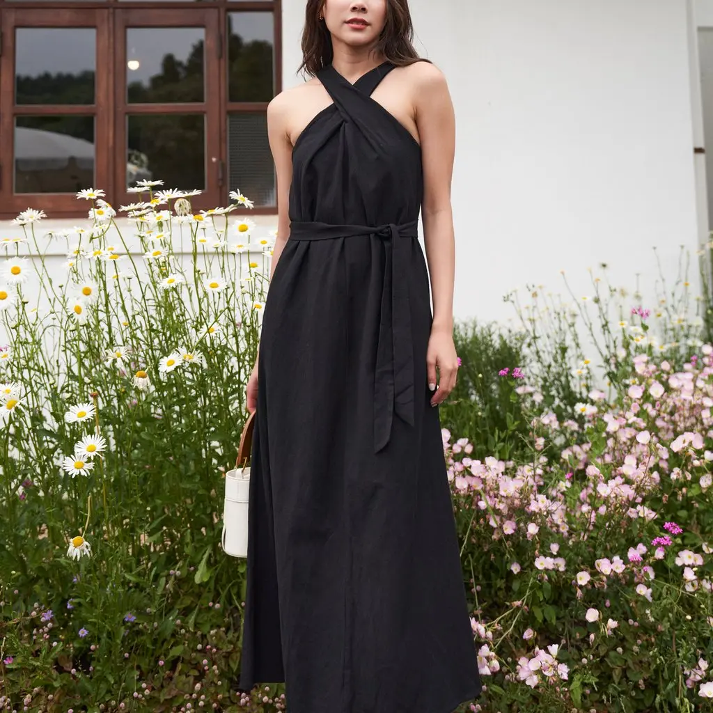 THE CLOSET LOVER SOL HALTER DRESS IN BLACK