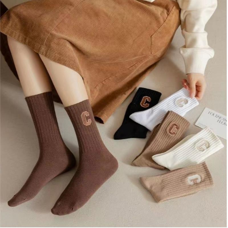 Product Introduction of Big C Letter Embroidered Ladies Mid-Tube Socks Autumn Winter Cotton Socks Sports Socks Women Stockings 2