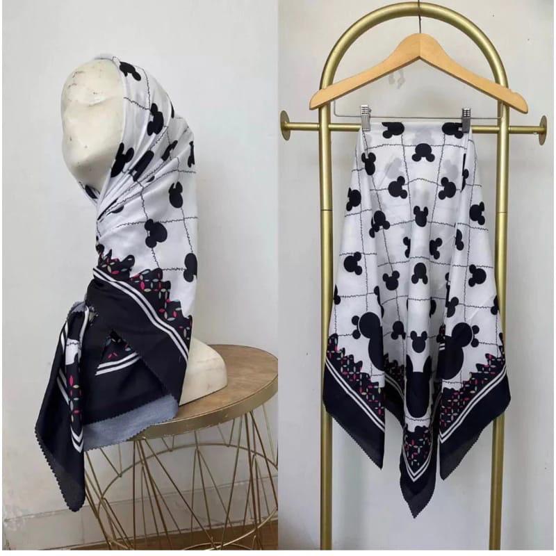 KERUDUNG HIJAB MOTIF MICKEY MOUSE SEGI EMPAT VOAL PREMIUM TERBARU Katun Muslim Square 8