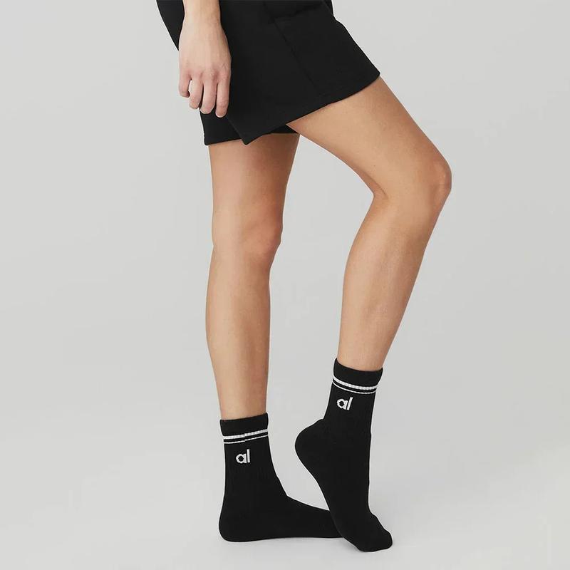 Product Introduction of Yoga Socks Pure Cotton Male and Female Stockings Four Seasons Long Tube Yoga Accessories Sports Leisure Couple Stockings Soft and Comfortable Fashion Street Fashion 2