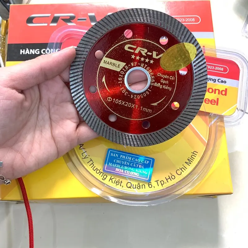 Lưỡi cắt kim cương chuyên cắt gạch men, cắt đá bê tông CRV 3