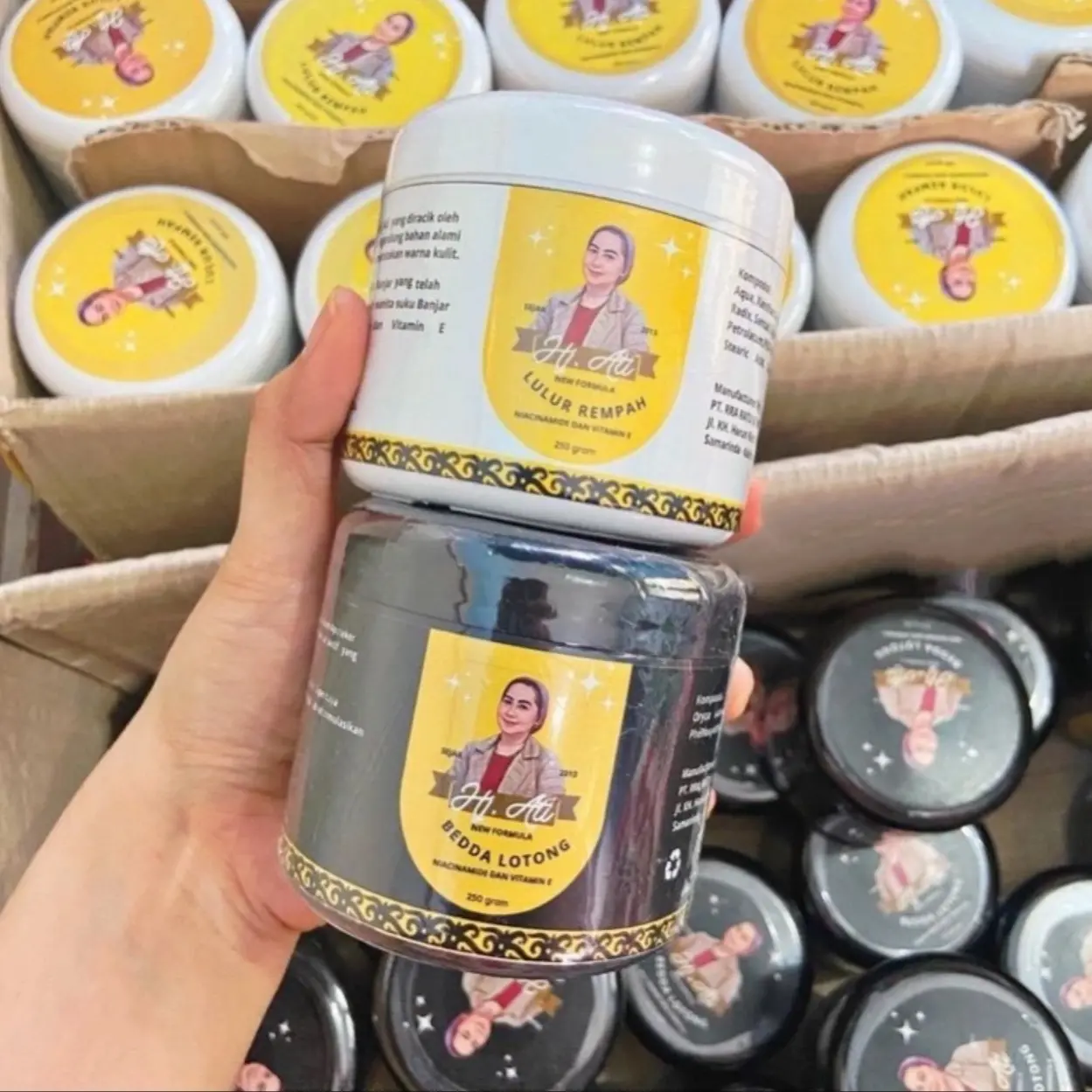 LULUR HJ ATI PAKET 250 GRAM (REMPAH + LOTONG ) Scrub Mencerahkan Memutihkan