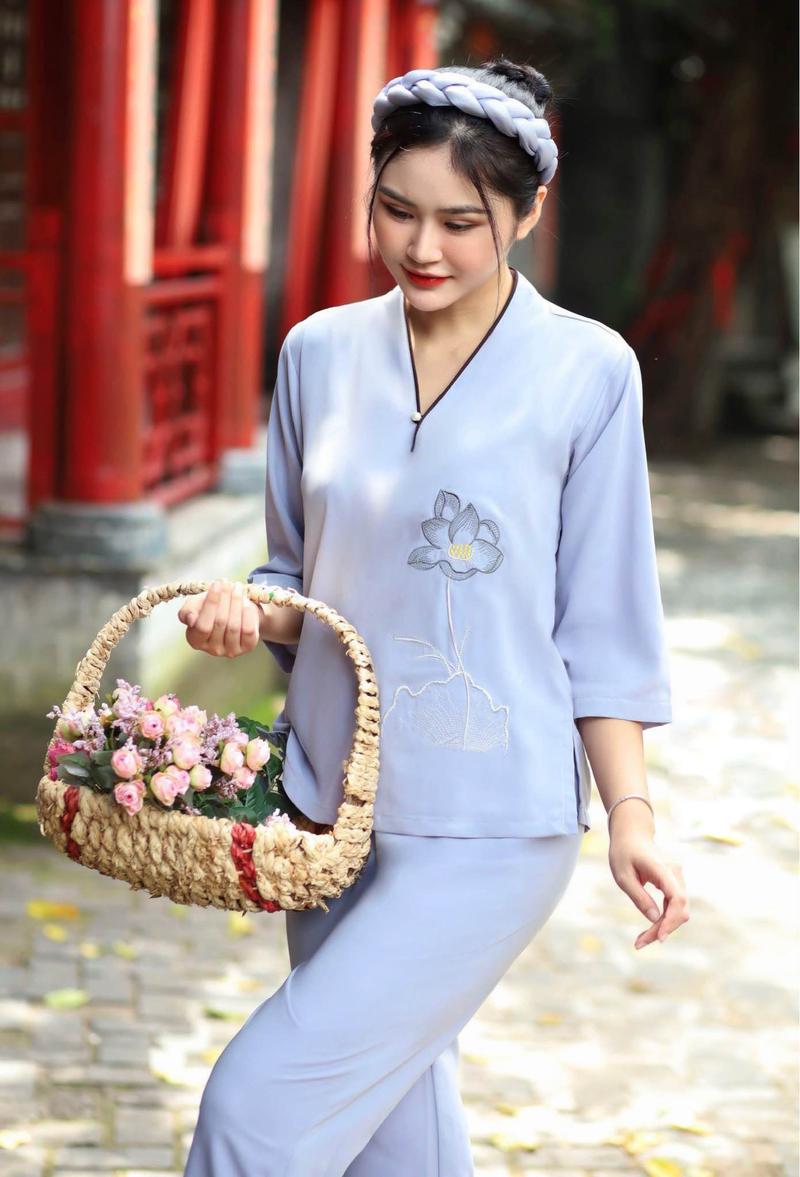 Product Introduction of DL102 LAM (Họa Y Pháp Phục) Đồ Lam Đi Chùa, Top Quần Áo Thời Trang Cho Phật Tử Nữ,  size S M L XL XXL, Pháp Phục, trang phục truyền thống thường mặc, chất lụa tuyết xl Women Lịch trung niên 16
