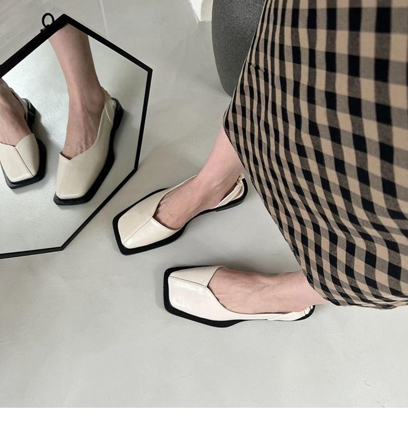 Product Introduction of Internet Celebrity Closed Toe Sandals for Women 2024 Spring and Summer New French Retro Flat Square Toe Shoes Niche Sandals Ins Fashion 13