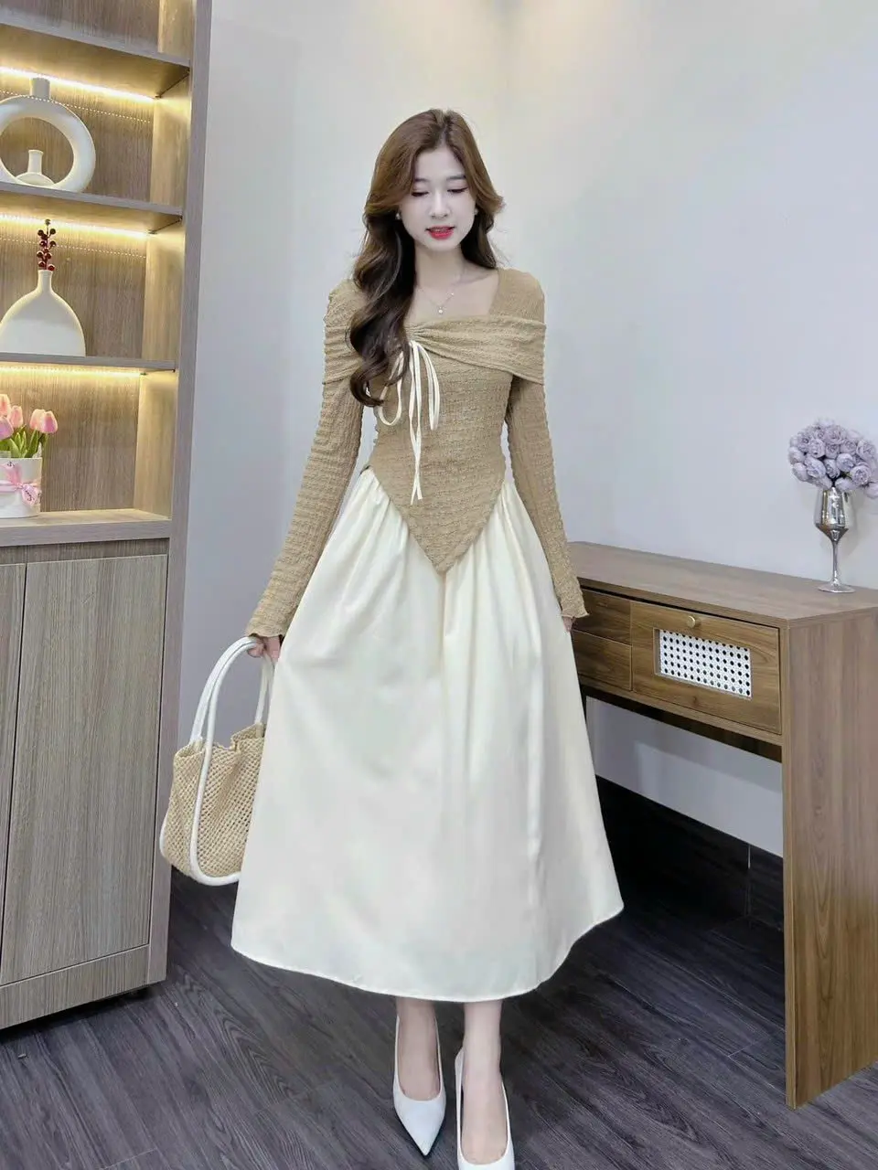 Sét Bộ Áo Xốp Cổ Vuông Cách Điệu + Chân Váy Tuyết Mưa