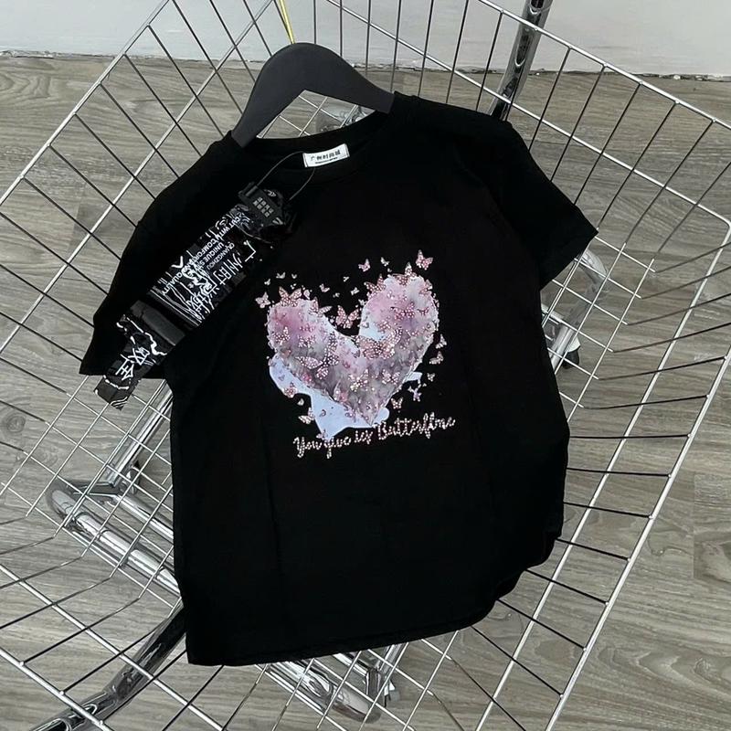 Áo thun  cổ tròn freesize trái tim bướm Mã B82