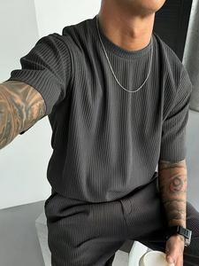 Camiseta de hombre para verano, texturizada, de color sólido, cuello redondo, manga corta, estilo ajustado, grosor moderado del tejido, ideal para uso diario