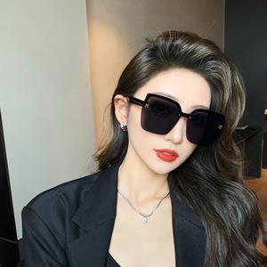 แว่นกันแดด Unrimmed สำหรับผู้หญิง ป้องกันรังสียูวี เหมาะสำหรับหน้าใหญ่ หน้ากลม กันแดดฤดูร้อน แฟชั่นใหม่