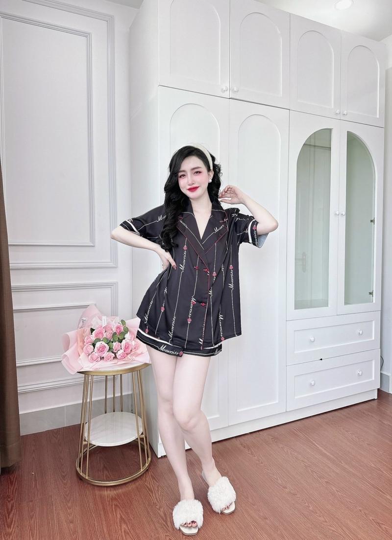 Product Introduction of Đồ bộ đùi lụa Latin fom vest 4 cúc bọc - size dưới 70kg  Women 6