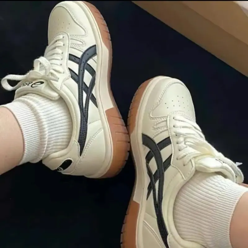 Giầy Sneak Asic Đế Nâu họa tiết sọc Đen nam nữ hottren 2025 Shoes da mềm 2