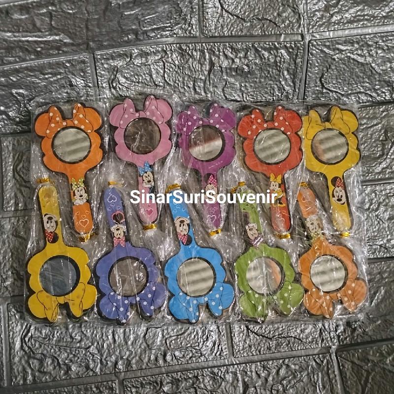 SOUVENIR ISI 100 PCS KACA CERMIN KARAKTER LUCU KEMAS PLASTIK souvenir Pernikahan 2