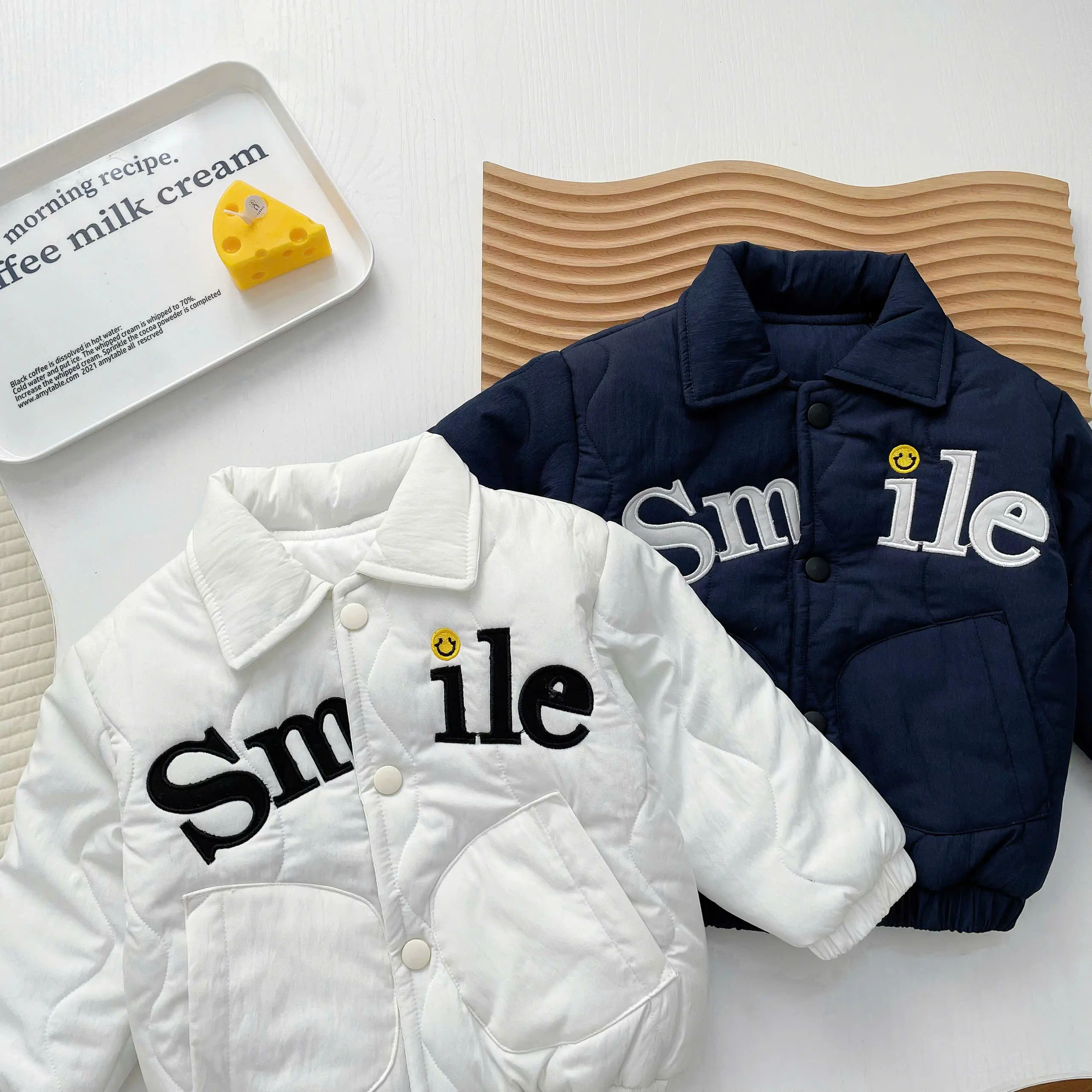 ÁO khoác phao cúc bấm cho bé,áo phao mùa đông thêu chữ Smile cho bé trai bé gái từ 8-20kg