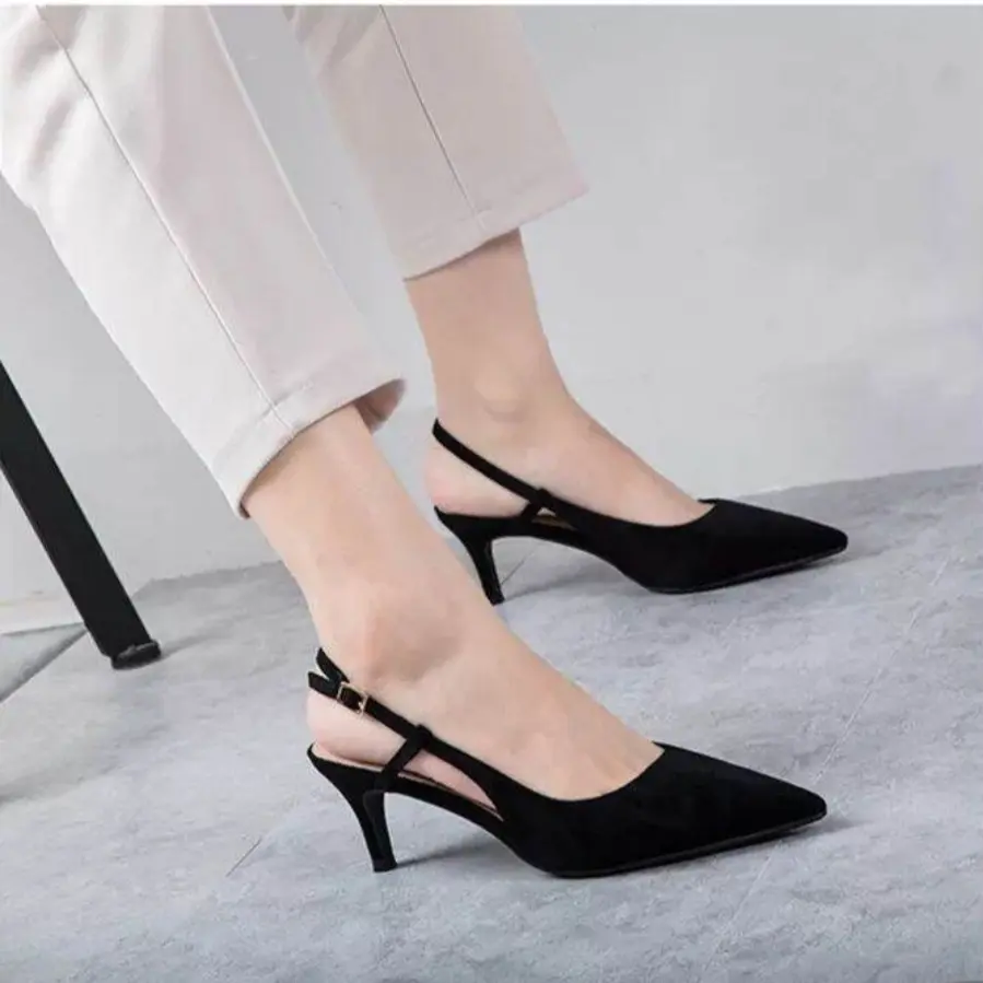 Sandona ELino - Classy Heels Stileto Wanita Bludru 7cm Hitam Dan Cream